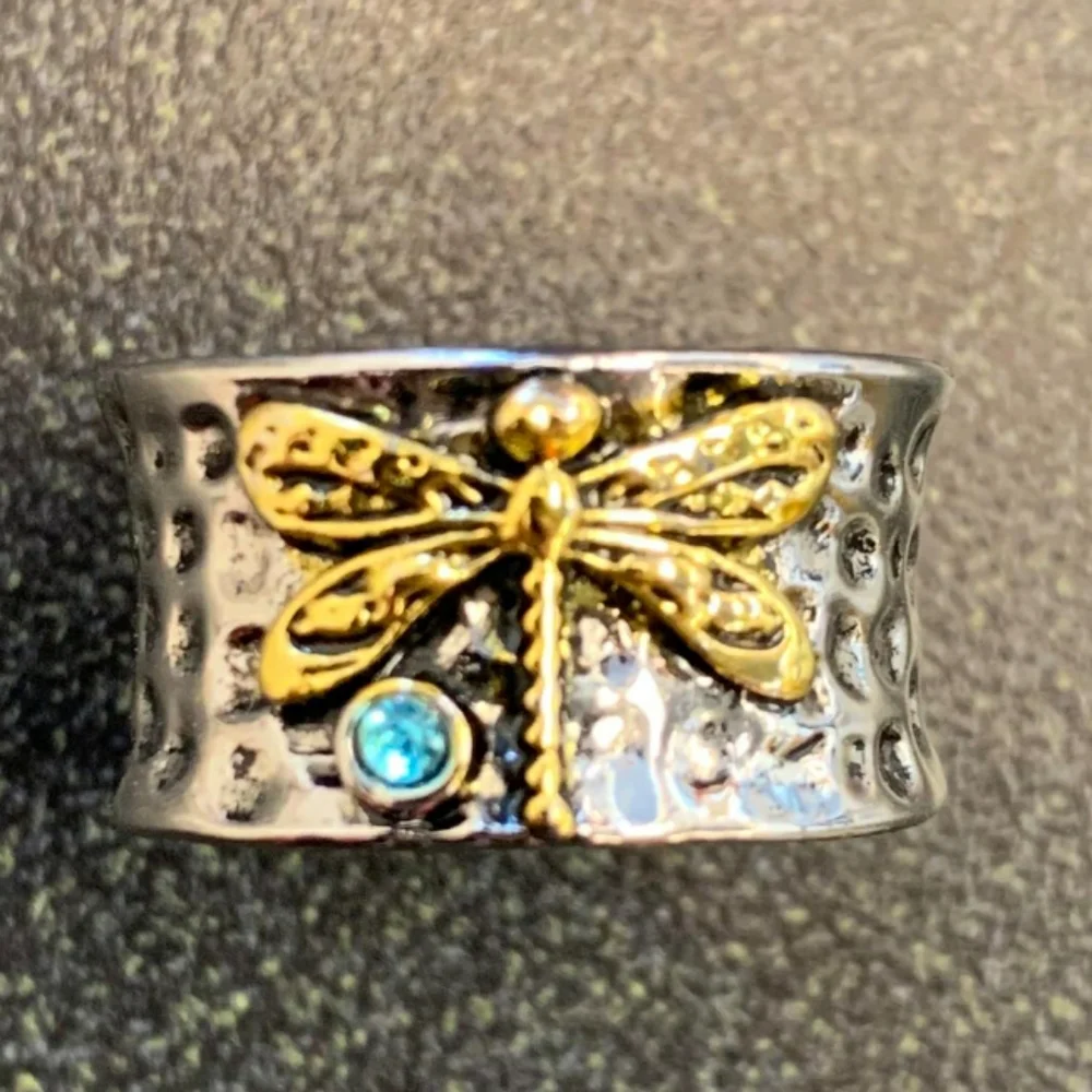 New silver alloy Band Dragonfly Jewel hammered Ring size 7